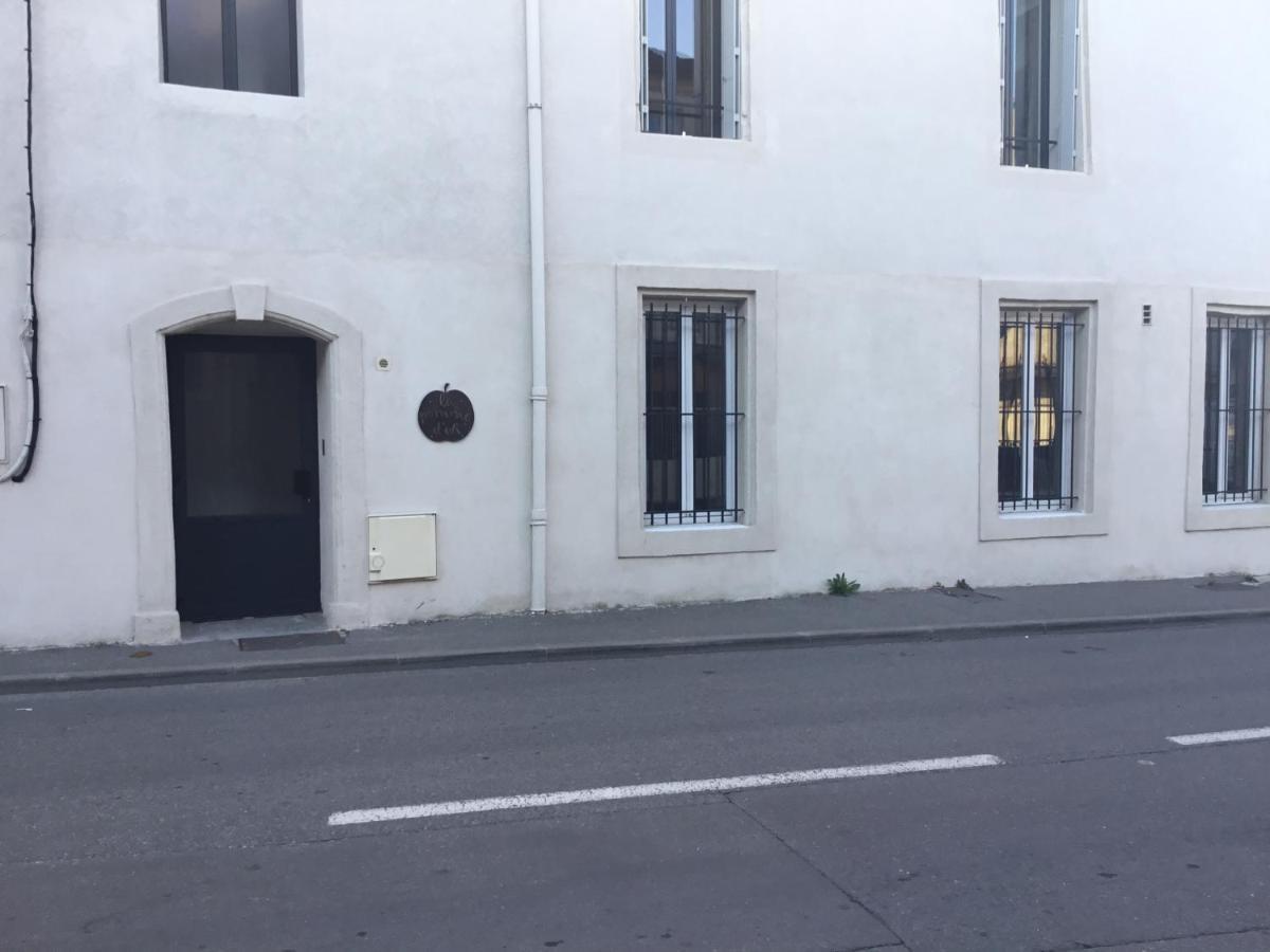 Appartement La Pomme D'Or L'Isle-sur-la-Sorgue Bagian luar foto