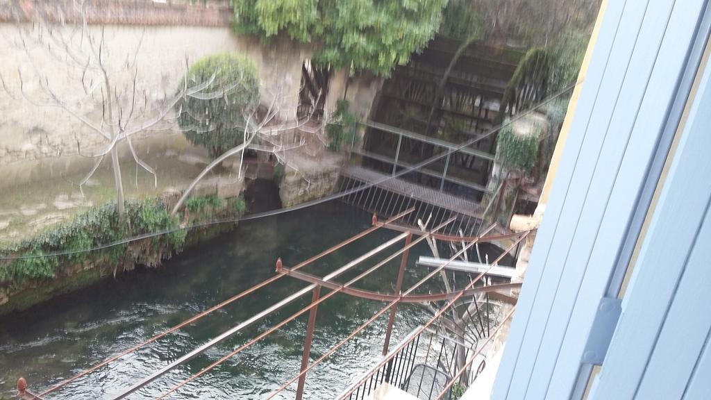 Appartement La Pomme D'Or L'Isle-sur-la-Sorgue Bagian luar foto