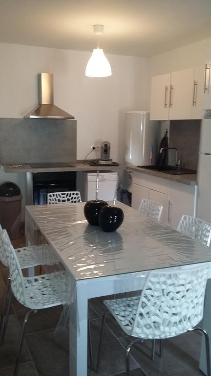 Appartement La Pomme D'Or L'Isle-sur-la-Sorgue Bagian luar foto