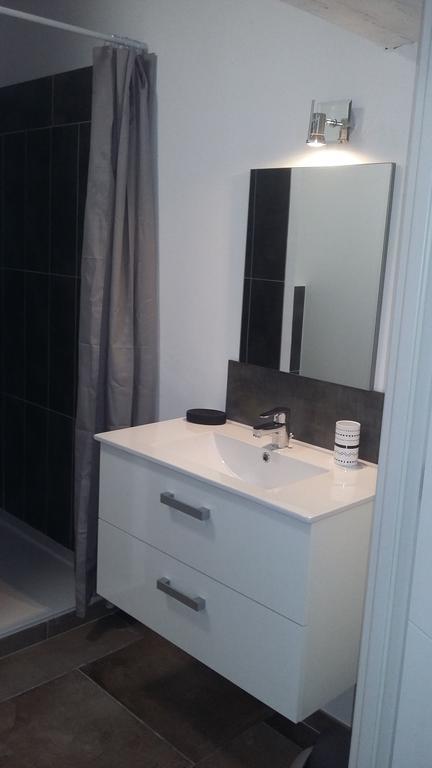 Appartement La Pomme D'Or L'Isle-sur-la-Sorgue Bagian luar foto